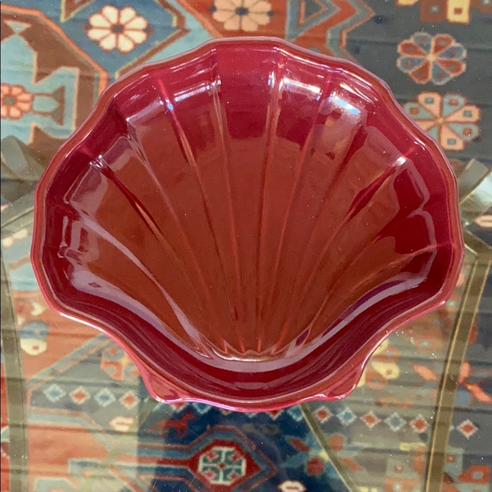 Pfaltzgraff Burgundy Shell Dish Soap Jewel Holder